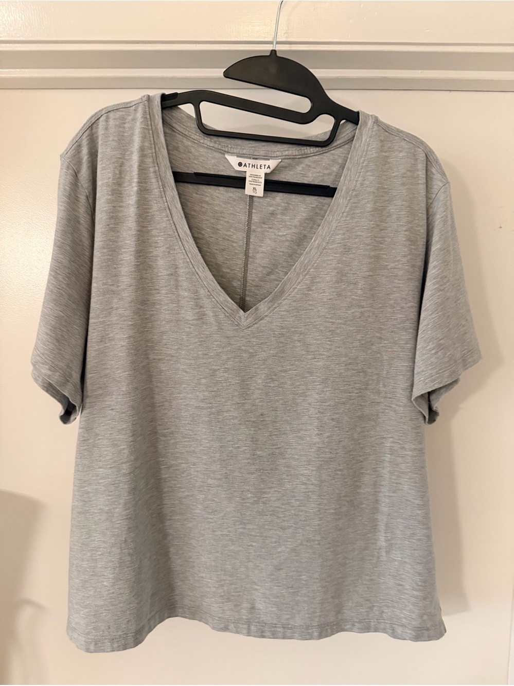 Athleta Women's Organic Cropped Daily Heather Gray V-Neck Tee Shirt - XL